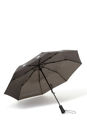 مظلة بتصميم مدمج بشعار الماركة